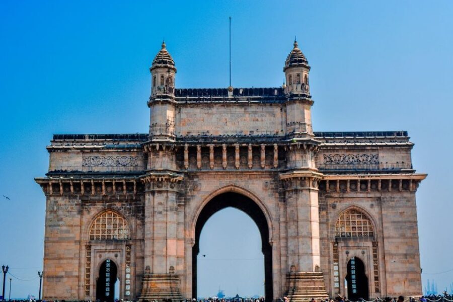 Mumbai: Guided City Sightseeing Tour - Transport, timing, and what to pack for heat and chaos