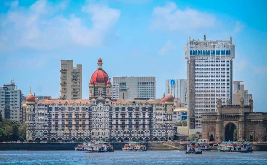 Mumbai Half-Day Guided Tour with Dhobi Ghat - Private Pickup and the Value of a Real Local Guide