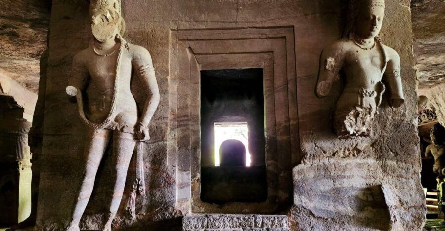 Mumbai: Kanheri Buddhist Caves & Moanstry Guided Tour - Entering Kanheri: what you’ll actually see in the rock-cut caves
