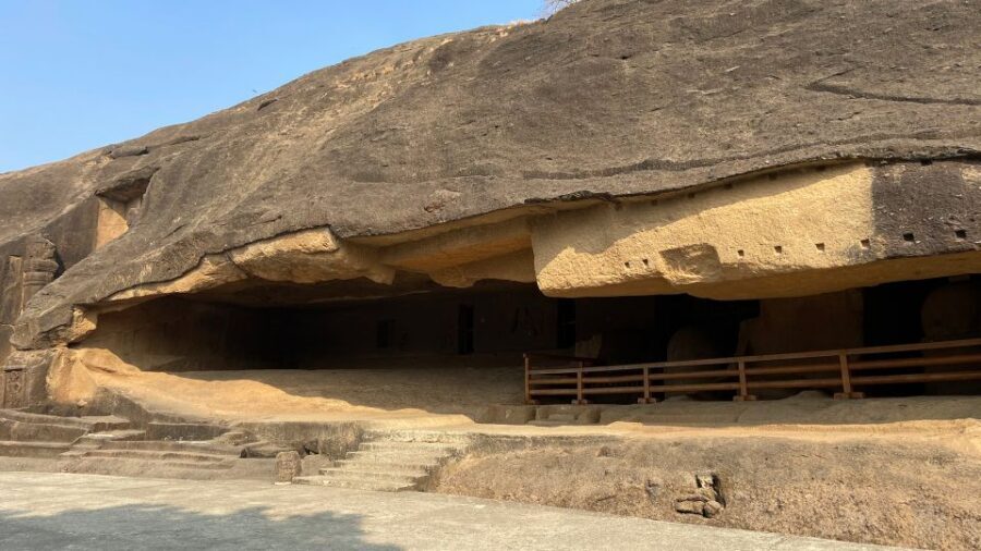 Mumbai: Kanheri Caves and The Golden Pagoda Temple - Why Kanheri Caves + the Golden Vipassana Pagoda feels like a smart pairing