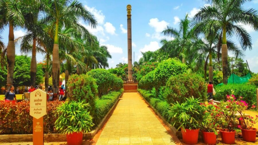 Mumbai: Kanheri Caves and The Golden Pagoda Temple - Time on the clock: how long this day can really take
