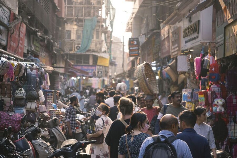 Mumbai: Local Markets & Temples Tour - Flower Alley and the Quick Stop That Changes Your Nose