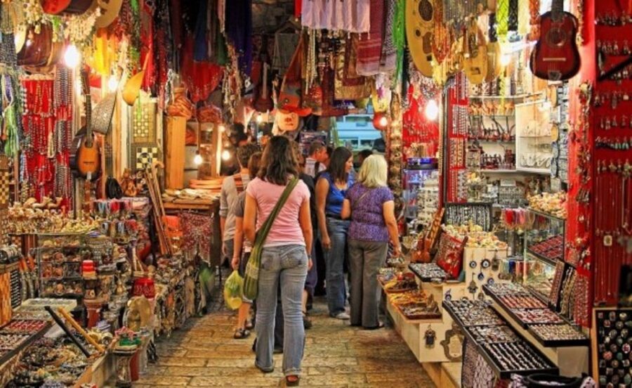 Mumbai: Magical Markets Tour - Meeting point, route feel, and what to pack for market walking