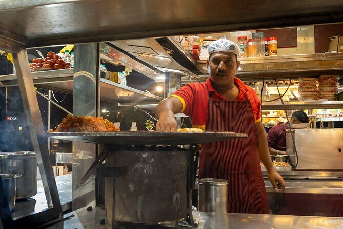 Mumbai Market and Temple Tour With Local Street Food - Where you start near CST, and how the timing works