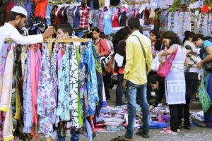 Mumbai Market Tour in Private Vehicle - Mangaldas Market Textiles and Zaveri Bazaar Jewelry in One Sweep
