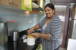 Mumbai Market Tour & Maharashtrian Cooking Class with Chef Reshma - Meeting point and the 4:00 pm start: plan your arrival first