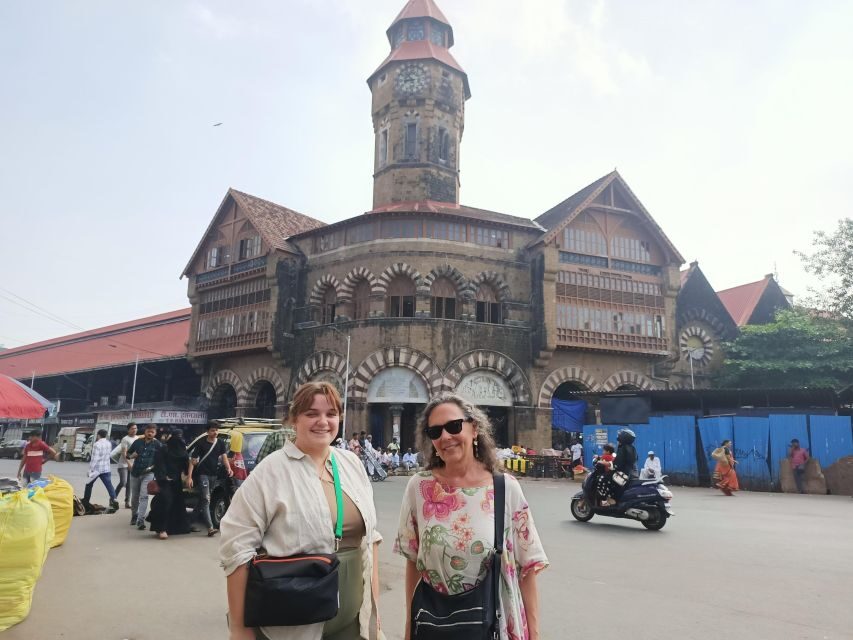 Mumbai Market Tour - Crawford Market: The Iconic Stop for Gifts and Everyday Finds