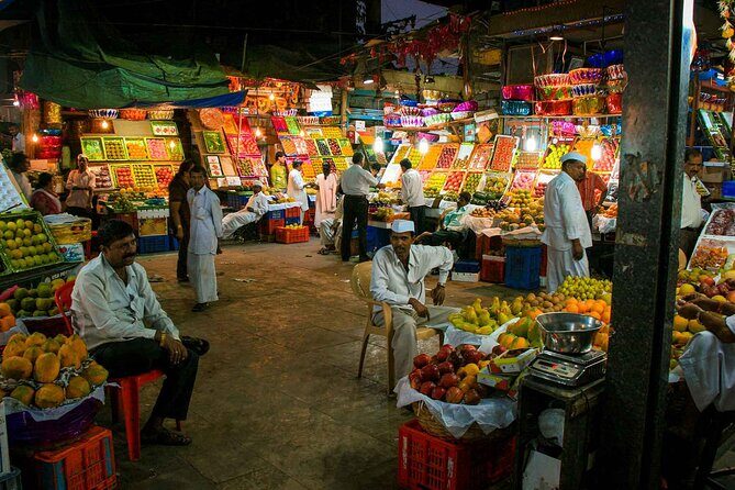 Mumbai Markets and Temples Tour - Where you meet (and why that ending point matters)