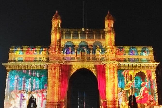Mumbai Night Sightseeing Tour - Getting Started at Gateway of India (With Real Time to Look)