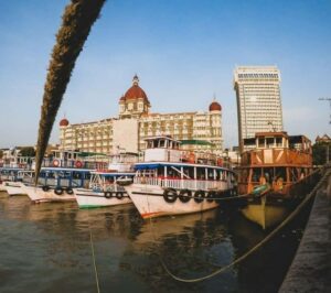 Mumbai: Private 2-Day City and Elephanta Island Tour - Day 1: Churchgate station, CST, and a guided loop of big sights