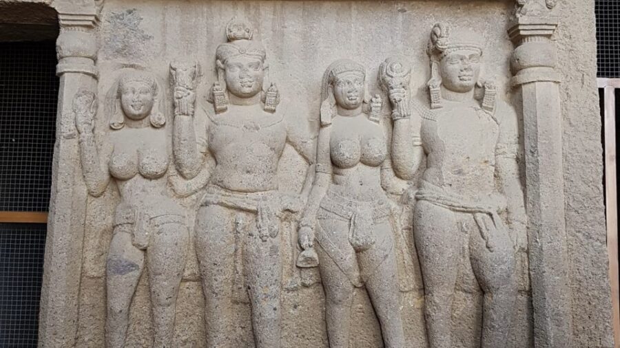 Mumbai: Private Kanheri Caves Guided Tour - Entering the main hall: Buddha at seven meters and the eleven-headed Avalokiteshwara