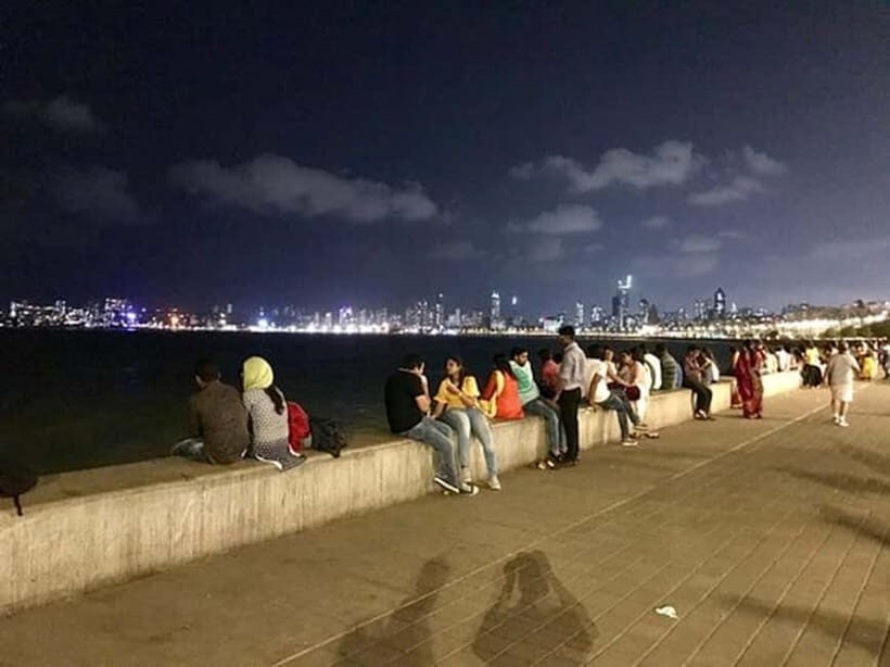 Mumbai: Private Night Sightseeing Tour with Pickup & Drop - Antila (2 Billion Dollar House): Seeing Ultra-Luxury From the Street