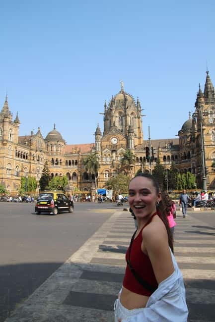 Mumbai: Private Sightseeing Tour with Top Highlights - Hanging Gardens and the Pleasant Surprise of Seeing Mumbai from Above