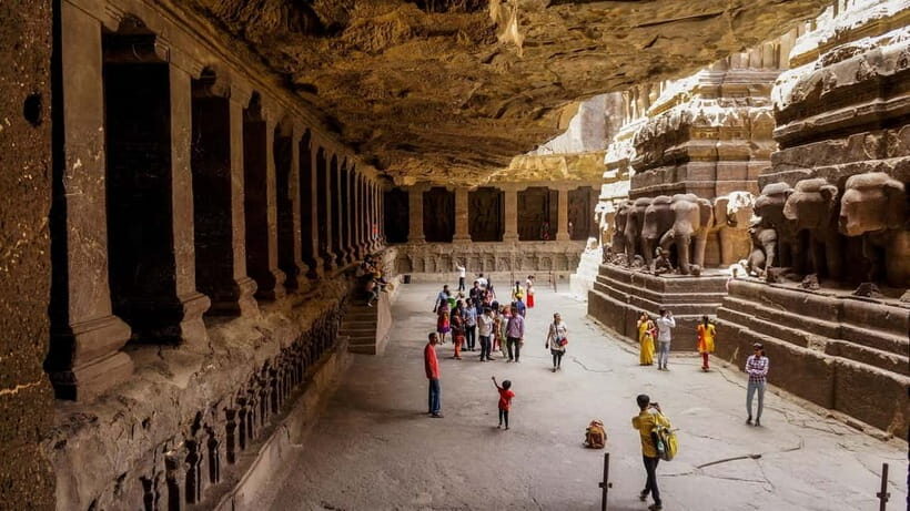 Mumbai: Same Day Tour of Ajanta & Ellora Cave's - Flying from Mumbai to Aurangabad, then straight into cave time