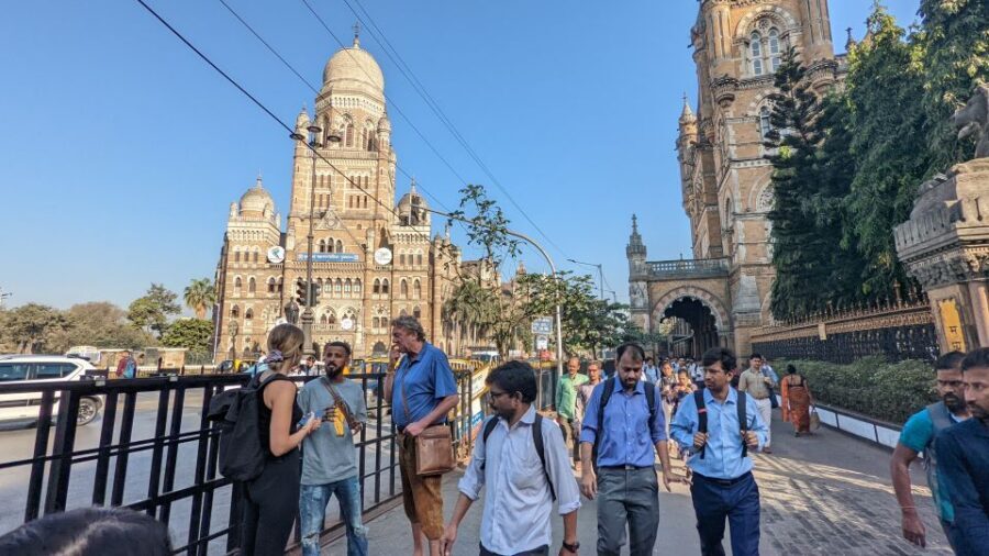 Mumbai Shore Excursions: Small Group Mumbai Sightseeing tour - Gateway of India to Oval Maidan: the classic photo-and-feel start