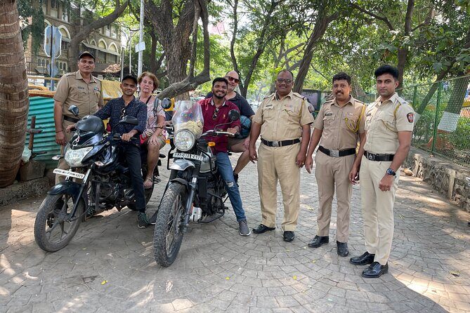 Mumbai Sightseeing By Motorbike - South Mumbai from the back seat: the real value