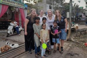 Mumbai Slum Tour –An insight of Dharavi Slum with Local Guide - The route: from Third Wave Coffee to Kumbhar Wada