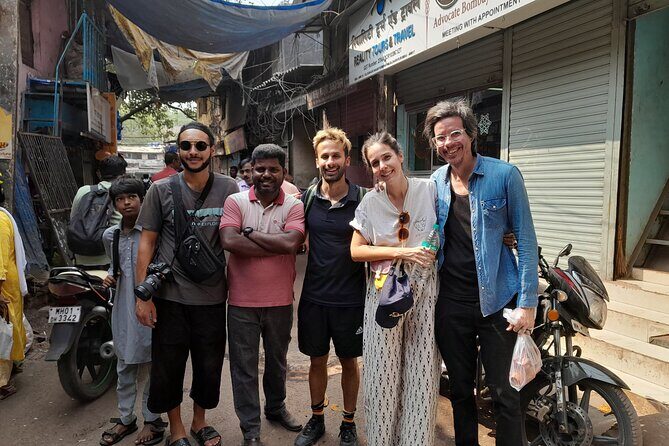 Mumbai Slum Tour –An insight of Dharavi Slum with Local Guide - Textile workshops: stitching, dyeing, and printing up close