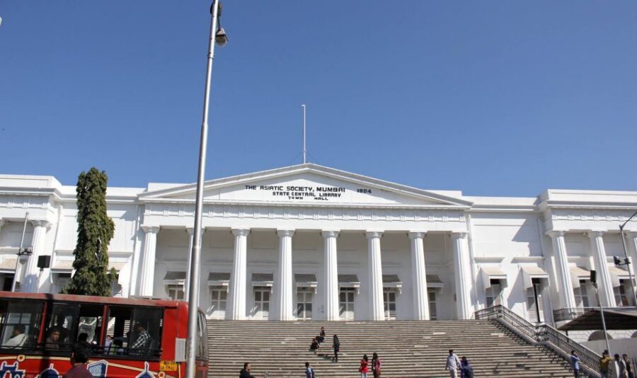 Mumbai: South Mumbai Heritage Walking Guided Tour - Guides and learning style: why this tour works for first-timers