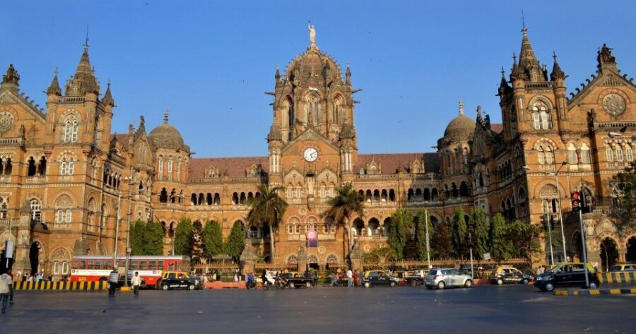 Mumbai: South Mumbai Heritage Walking Guided Tour - Chhatrapati Shivaji Terminus: the UNESCO station you’ll learn to read