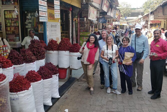 Mumbai Spice Markets and Bazaars Tour with Guide and Transport - How the Private Guide Makes the Markets Make Sense