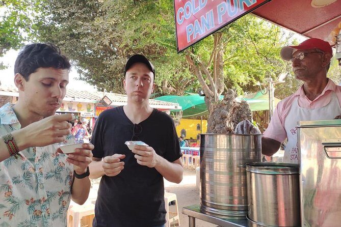 Mumbai Street Food Safari - Bohri Mohalla: Taj Icecream, Haji Tikka, and Hand-Churned Ice Cream