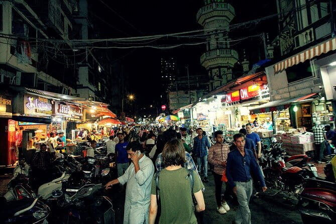 Mumbai Street Food & Temple Tour: Hidden Markets & Night Bazaar - Who should book this tour, and who should skip it