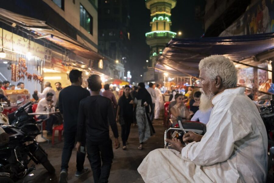 Mumbai: Street Food Tour - Price and Value: $43 for 4 Hours, Transport, Drinks, and 16 Dishes