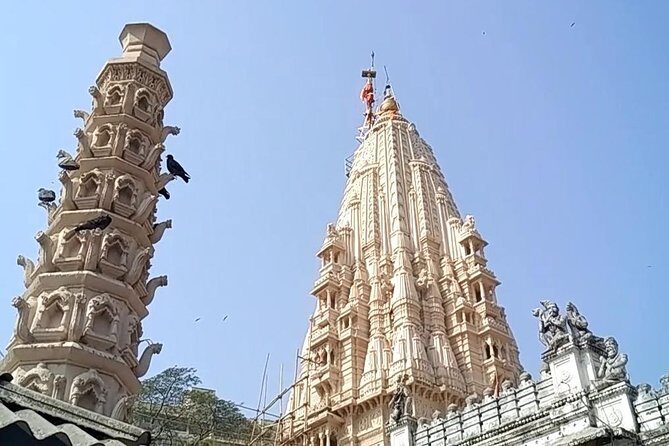 Mumbai Temple Tour in Private Vehicle - Stop 1: Shree Siddhivinayak Ganapati Mandir (Ganesh First)