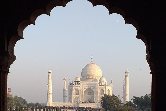 Mumbai to Agra Taj Mahal Day Trip with Return Flights and Lunch - Agra Fort after lunch: how much you can cover