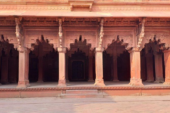 Mumbai to Agra Taj Mahal Day Trip with Return Flights and Lunch - The marble handicrafts stop: worthwhile pause or time filler