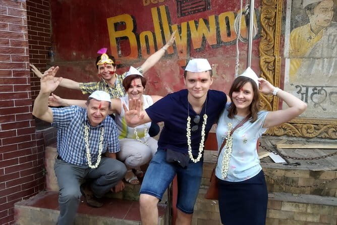 One-Day Private Taj Mahal Tour From Mumbai - Price and logistics: is $160 per person a good deal?