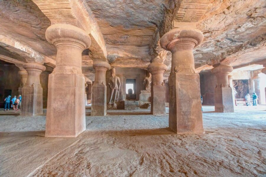 Private Elephanta Caves: Private Half-Day Tour from Mumbai - Tram to the stairs area: why this matters more than it sounds