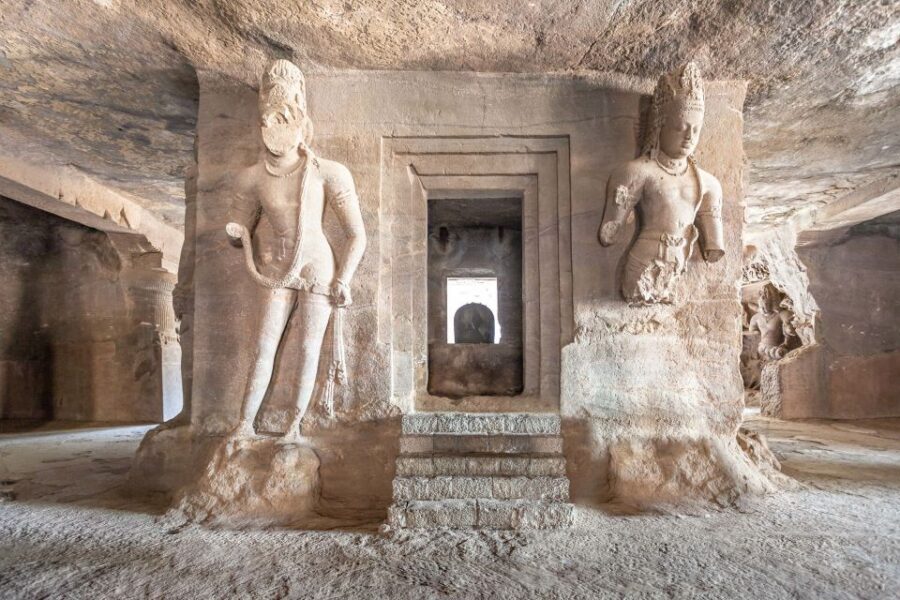 Private Elephanta Caves: Private Half-Day Tour from Mumbai - Break time, photo stops, and a quick walk beyond the main cave