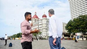 Private Full-Day Mumbai Sightseeing & Dharavi Slum Tour - Hotel pickup, AC car, and the role of a good driver