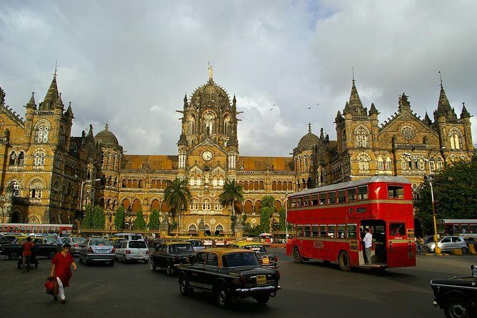 Private Half-Day Mumbai Sightseeing Tour by Public Transportation - Regal Cinema at Colaba Causeway: art deco and movie history