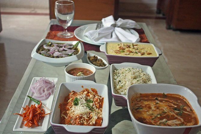 Private Market Tour and Vegetarian Cooking Class in Mumbai - Paneer makhni and dal: building a Punjabi meal with three big components