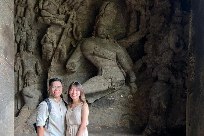Private Mumbai 2-Day Tour Package:City + Slum & Elephanta Island. - FAQ
