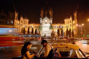 Private Mumbai At Night 4-Hour Tour - Gateway of India and Taj Mahal Palace: the sea-front photo moment