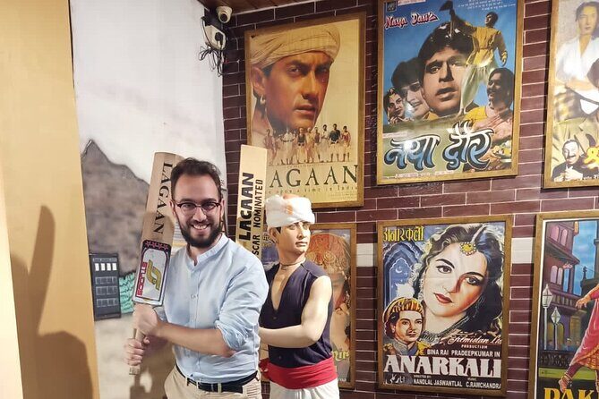 Private Mumbai City Tour and Bollywood Tour Combo with Transport - Bollywood Studio Tour: Live Dance, Set-Watching, and Costume Fun
