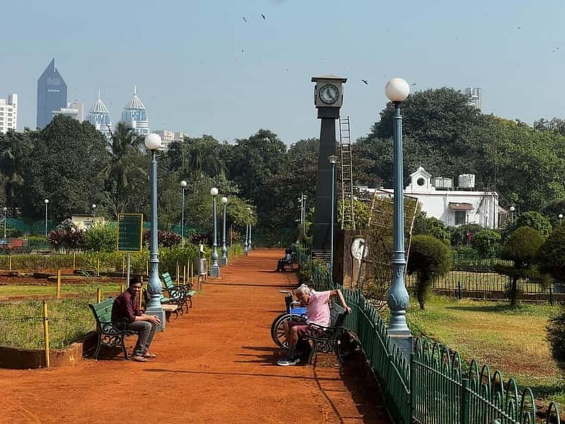 Private Mumbai Sightseeing Tour - Crawford Market and the Colaba Causeway Area: Color, Commerce, and Quick Bites (Not Included)