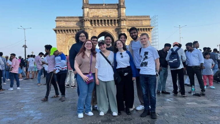 Private Mumbai Sightseeing Tour - Private Comfort and the Traffic Reality