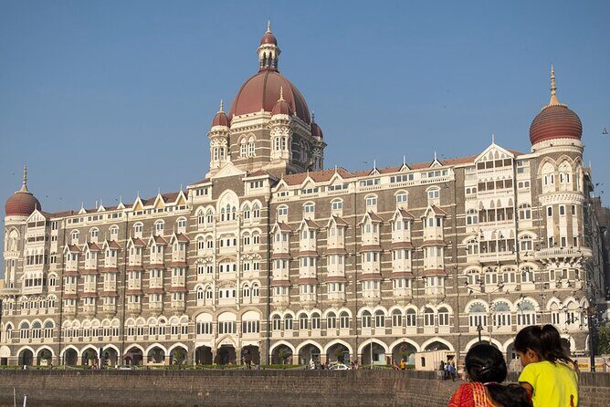 Private Mumbai Sightseeing Tour - Full Day - Chor Bazaar to Marine Drive and Sassoon Dock: street flavors, sea views, and working boats