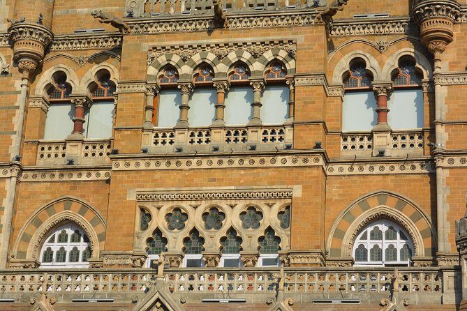 Private Mumbai Sightseeing Tour (Traveller's Choice Award Winner) - Sassoon Dock and Colaba Causeway: working waterfront to shopping streets