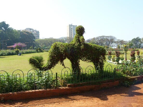 Private Mumbai Sightseeing Tour with Local English Guide - Key Things You’ll Notice on This Private Mumbai Loop