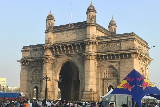 Private Mumbai Sightseeing Tour with Pickup, Car & Guide - Dhobi Ghat: the laundry at street level