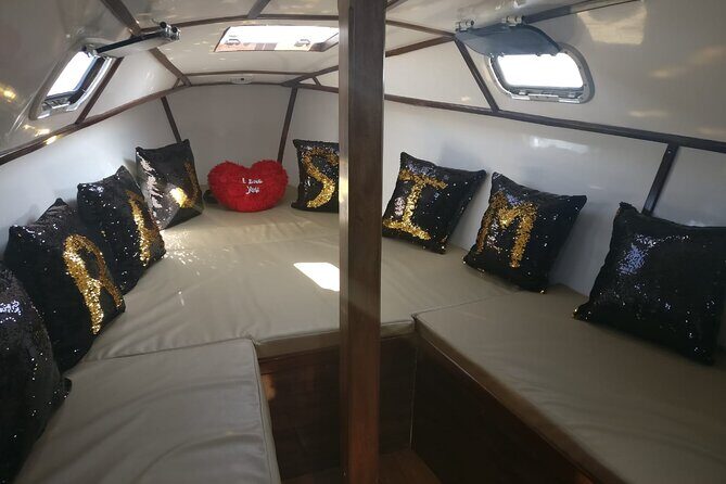 Private Sea Sailing at Gateway of India - Celebrations on board: birthday, anniversary, Valentine’s, and cake cutting add-ons