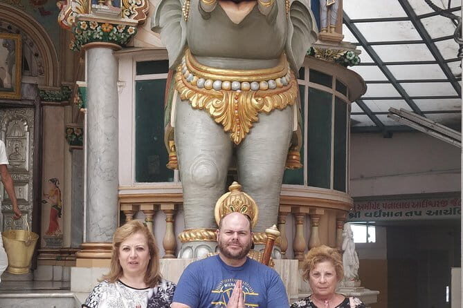 Sacred sites Mumbai tour: Hinduism, Christianity, Judaism & more - St. Thomas Cathedral Mumbai: Christianity in an older key