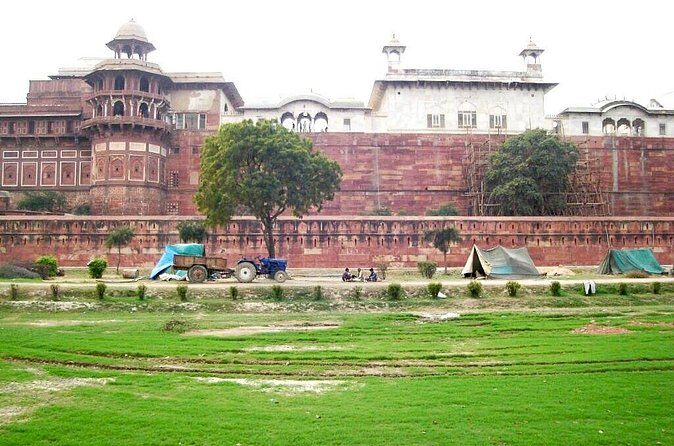Same Day Tour from Mumbai to Taj Mahal and Agra With Flights - Agra Fort after Taj: UNESCO views and a different kind of wow