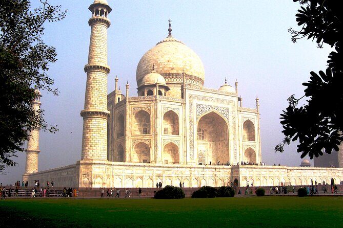 Same Day Tour from Mumbai to Taj Mahal and Agra With Flights - Handicrafts stop or straight to Delhi airport: your last decision of the day